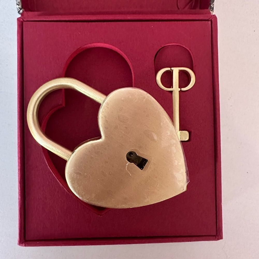 Dior Gold Heart Lock and Key Set - Picture 6 of 8